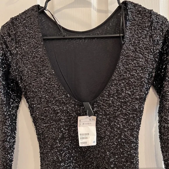 Black Sequins Long Sleeve Dress - Picture 5 of 6